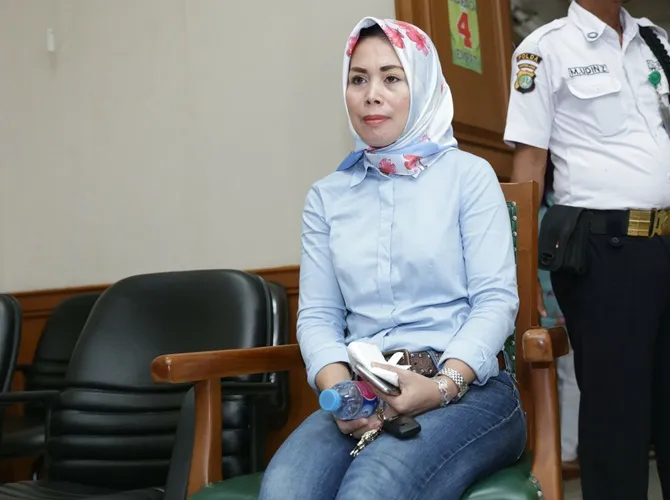 Buku nikah Abdee dan Anita harus sudah ada sebelum sidang lanjutan tanggal 4 Juni 2018 nanti. © KapanLagi.com/Agus Apriyanto