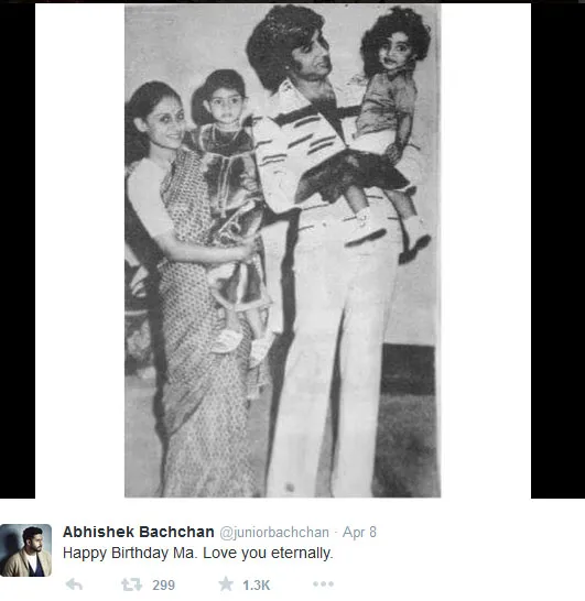 Ini dia foto keluarga Bachchan yang diunggah Abhishek sebagai kado untuk ibunya @twitter.com/juniorbachchan