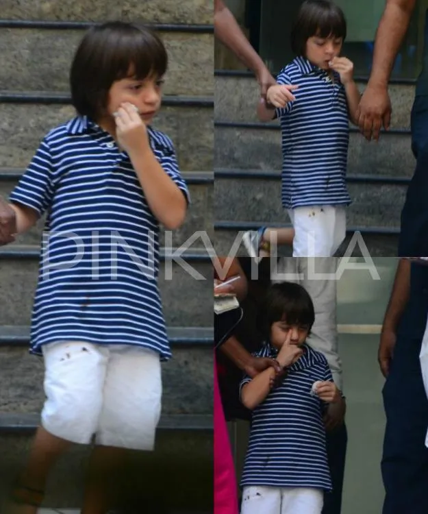 AbRam Khan pulang sekolah, ganteng kan? ©pinkvilla