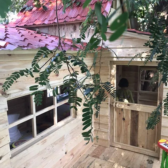 Ini rumah kayu AbRam, lucu ya? ©instagram/gaurikhan