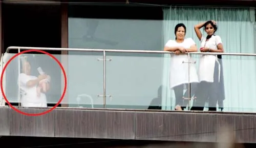Penampakan perdana AbRam yang diambil oleh paparazzi tahun 2013 lalu. @indiatoday
