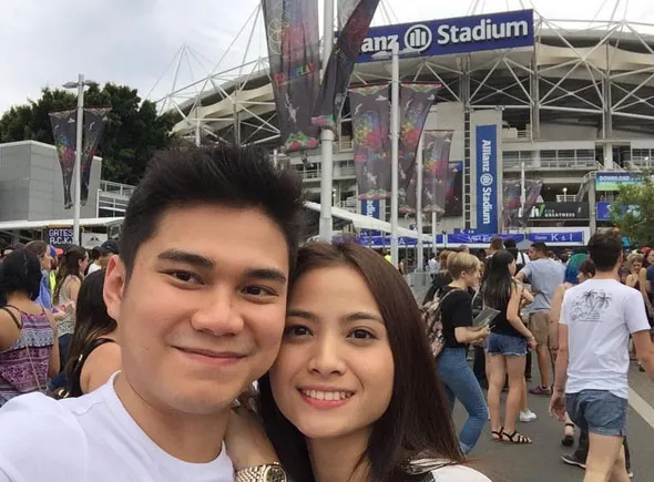 Acha Septriasa nonton konser Coldplay bareng suami © Instagram.com/septriasaacha