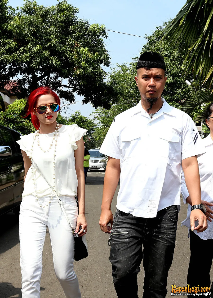 Meski awalnya cukup keras mengkritik capres nomor urut dua, Ahmad Dhani mengaku legowo apapun hasilnya. ©Foto: Busan