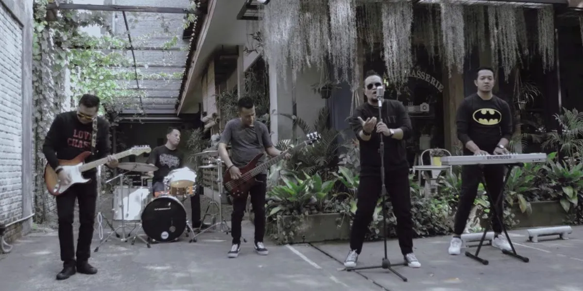 Real Anima - Ada Aku yang Mencintaimu