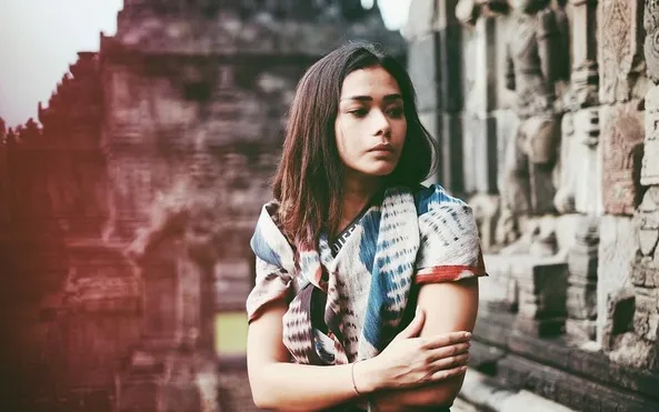 Adinia mulai dikenal saat memainkan karakter bernama Karmen di film AADC. /©instagram.com/adiniawrst