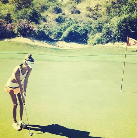 Behati di lapangan golf @ istimewa