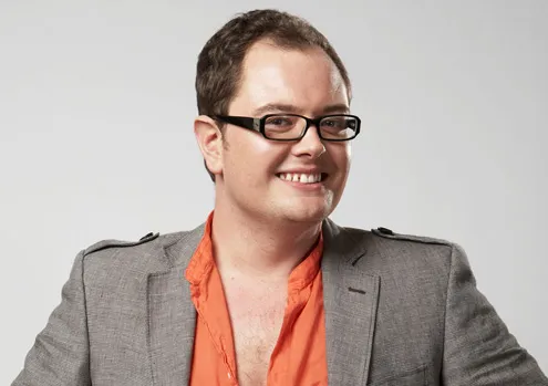 alan carr akan jadi ayah baptis putra adele
