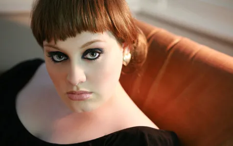 Kangen suara Adele juga? ©hollywoodstylescene.com