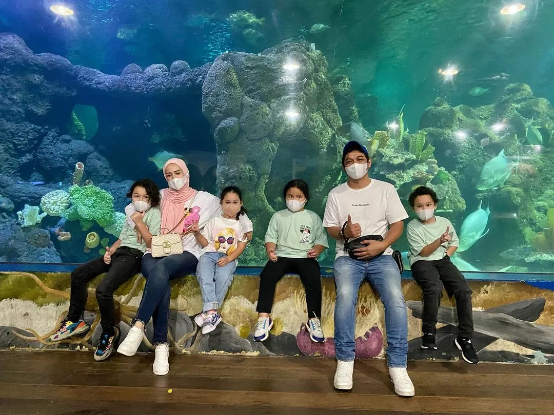 (credit: instagram.com/adeliapasha)