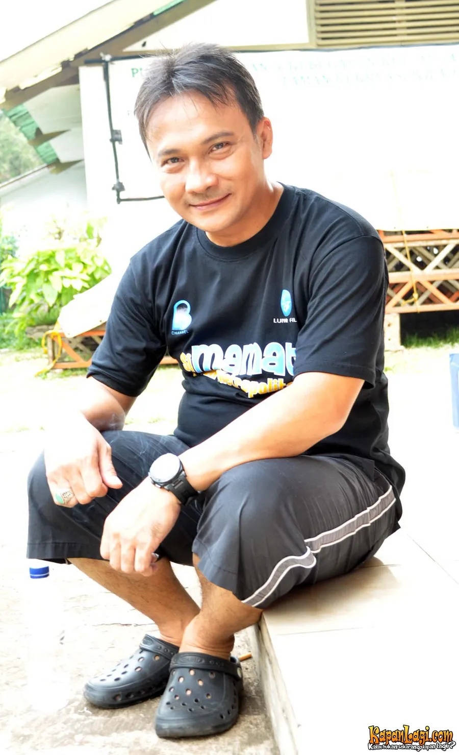 Adi Bing Slamet mengungkap beberapa sahabatnya masih terjerumus ajaran dukun S.