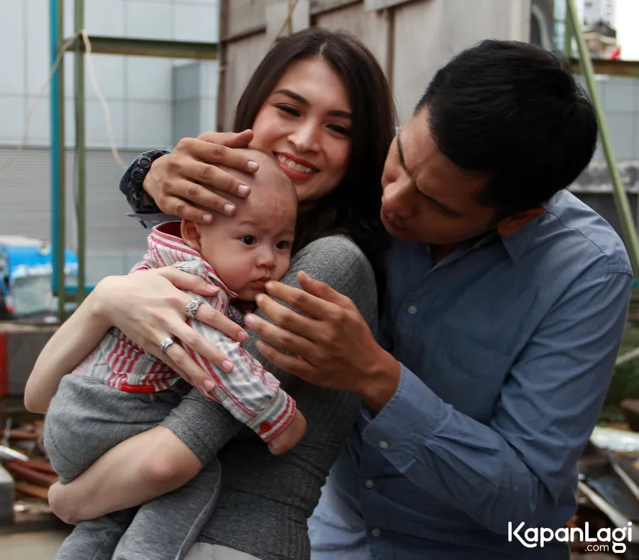 Bantu Pompa ASI Istri, Adi Nugroho Ditertawakan Teman Donita