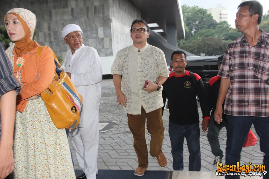 adi bing slamet tunggu apakah subur bisa keluar dari ruang penyi
