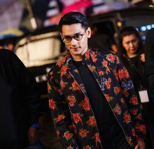 Selain suaranya yang merdua, Afgan juga sempat melebarkan sayapnya dan mencoba dunia seni peran. /©instagram.com/afgansyah.reza