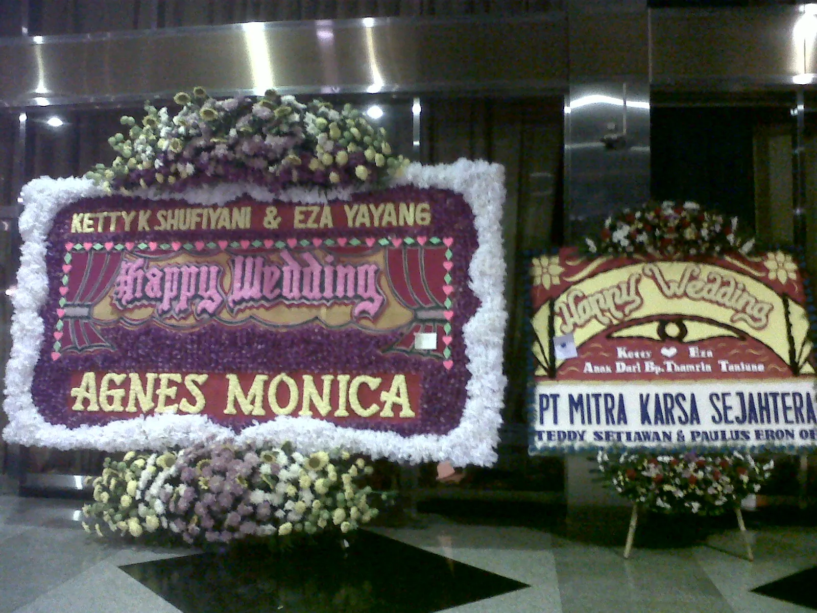 Karangan Bunga dari Agnes Monica Foto: KapanLagi.com