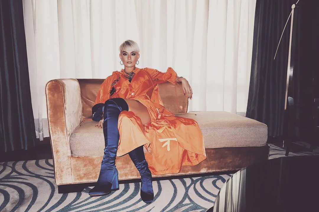 © instagram.com/agnezmo