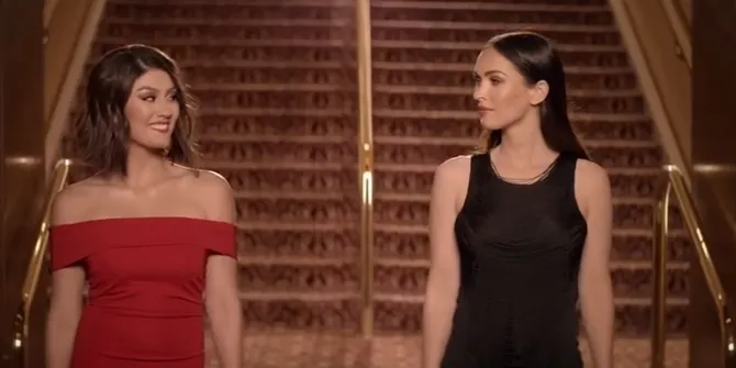 Agar penampilan Agnez semakin sempurna, mereka pun bertukar pakaian. (Youtube/Native Megan Fox)