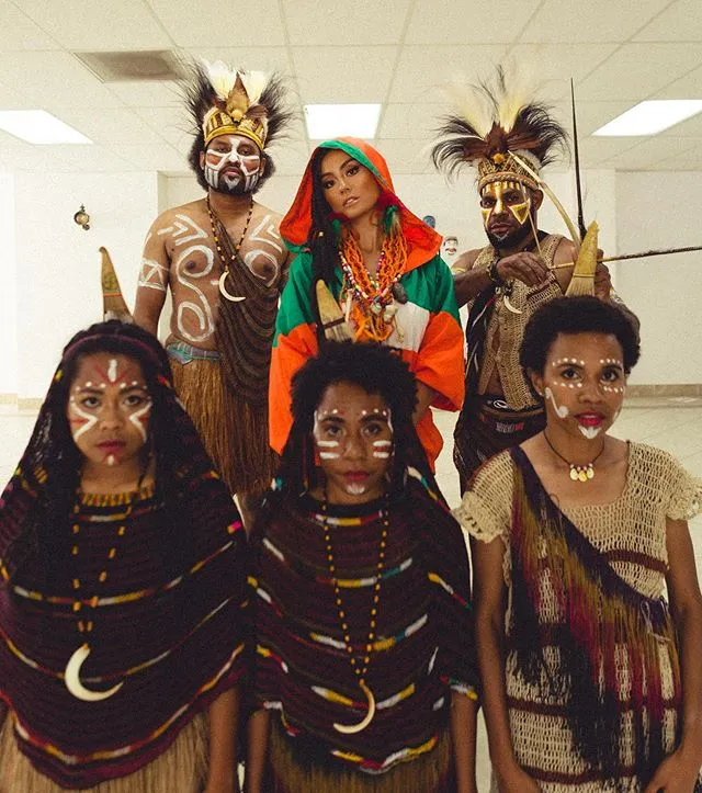 © instagram.com/agnezmo