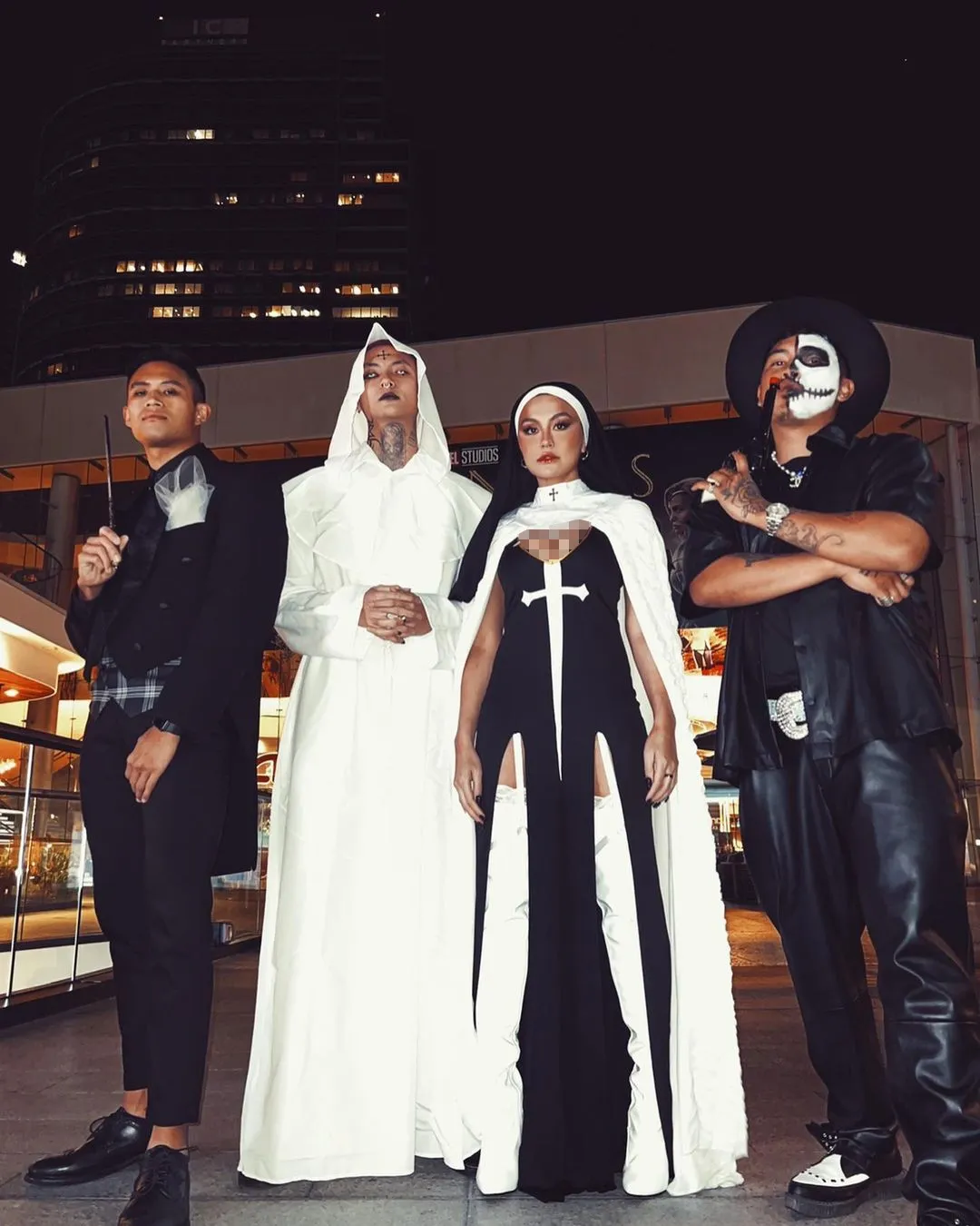 ©instagram.com/agnezmo