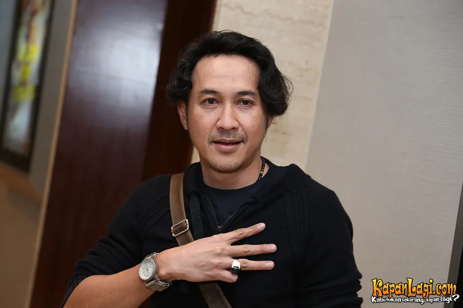 Diguyur hujan buatan, kostum Agus Kuncoro capai berat 7 kg/©KapanLagi.com®/Agus Apriyanto