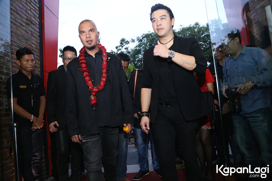 Dhani melihat curhatan Mulan dan minta maaf dengan kepala jernih. ©KapanLagi.com/Agus Apriyanto