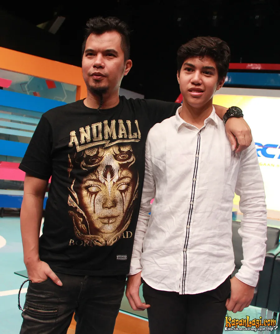 Ahmad Dhani tak masalah kalau El cinlok dengan Mikha. @KapanLagi.com®