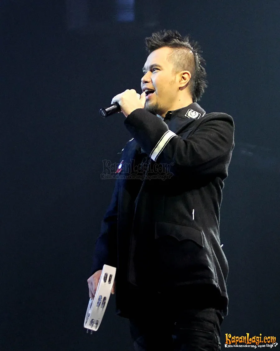 Ahmad Dhani sempat joget ala boyband di X Factor Indonesia.