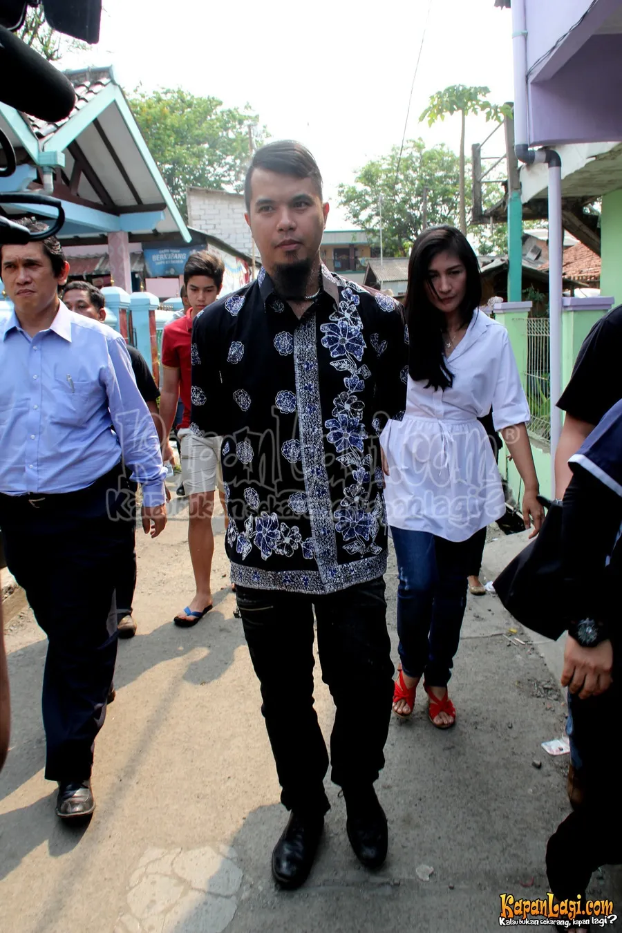 Ahmad Dhani kembali mengunjungi korban kecelakaan Dul.