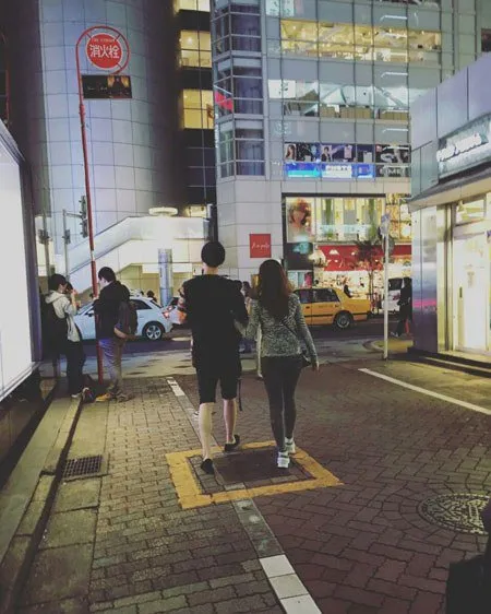Ahn Jae Hyun dan Goo Hye Sun tertangkap liburan ke Jepang. ©soompi.com