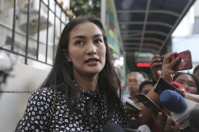 Atiqah Hasiholan bingung apa yang dimaksud keonaran publik pada sidang ini © KapanLagi.com/Budy Santoso