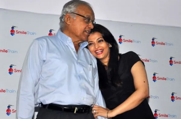 Aishwarya dan Krishnaraj beberapa tahun lalu, sebelum kanker menyerang ©sekho.in