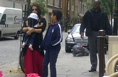 Ini potret sikap protektif Aishwarya Rai saat Aaradhya Bachchan masih kecil dulu @indianexpress.com