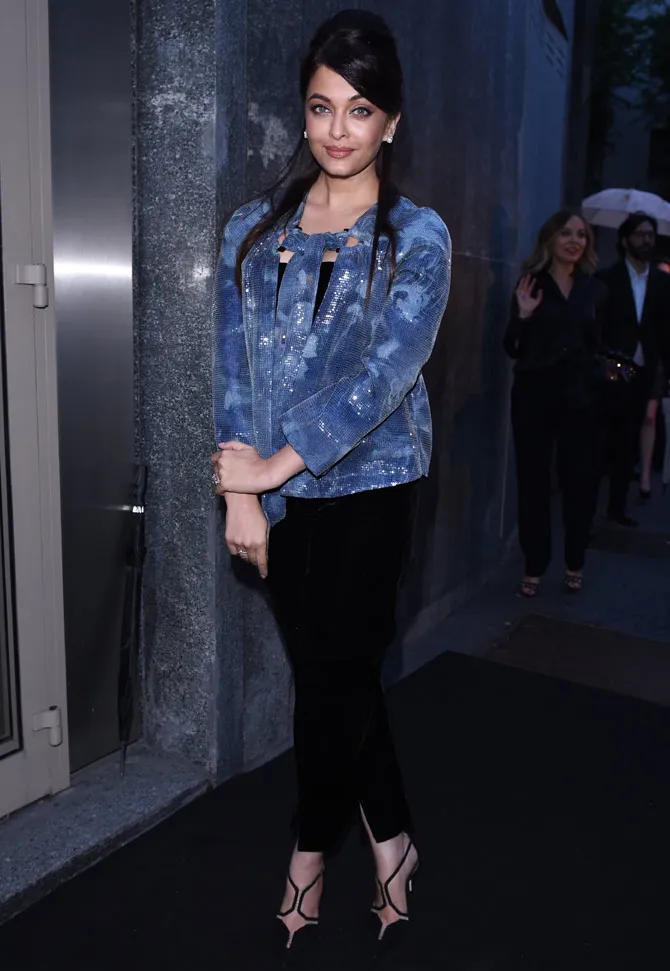Ini dia penampilan mewah dan elegan Aishwarya Rai saat hadiri 40 tahun perayaan sebuah brand fashion ternama di Milan @ibnlive.in.com