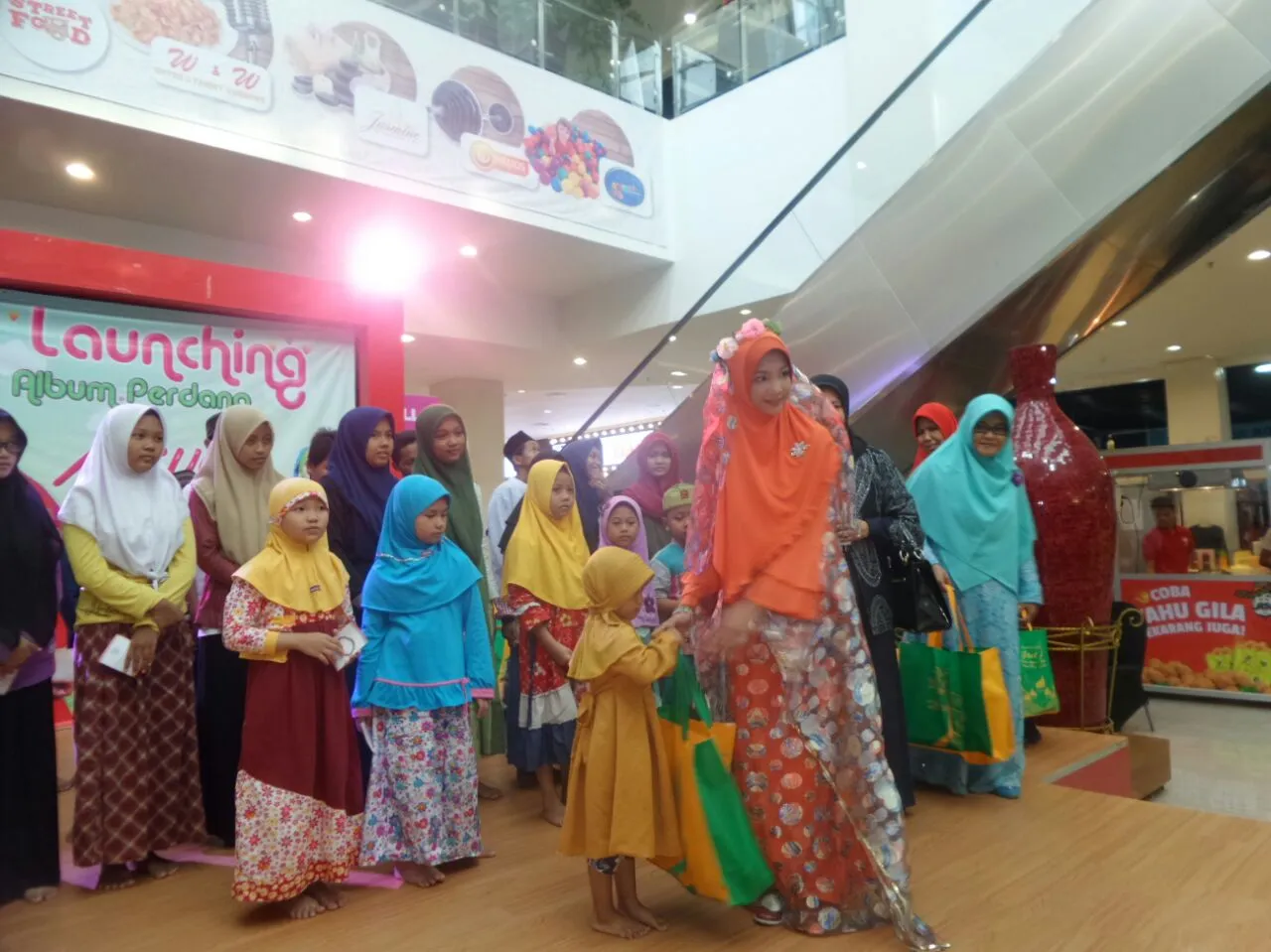 Dapat dukungan dari Sisco Batara, Aisyah hadirkan single religi untuk anak-anak yang berjudul 'Ramadan Ceria' © KapanLagi.com/Sahal Fadhli