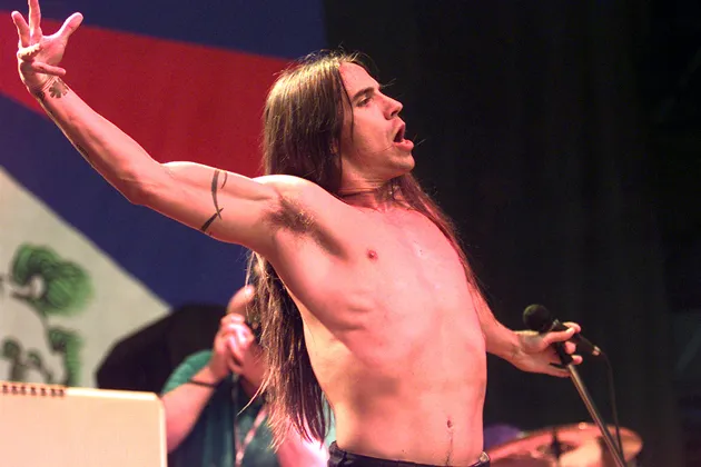 Dave Grohl  7 Wajah Rockstar Era 90-an Dan Sekarang 