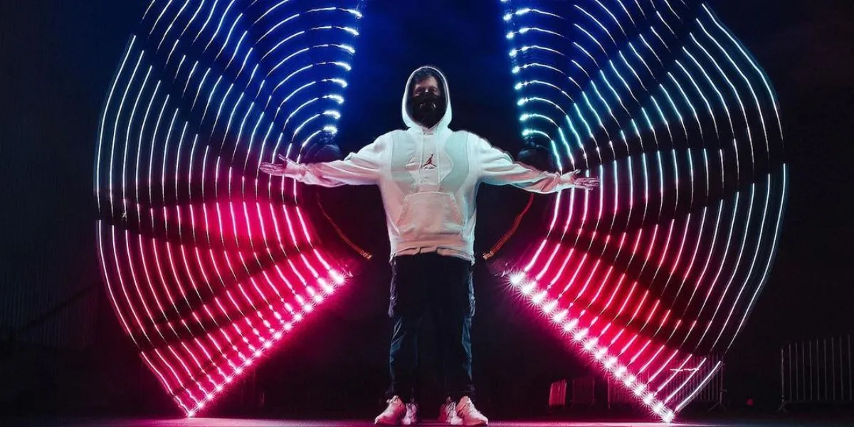 Alan Walker ft.Sophie Simmons - LOVESICK