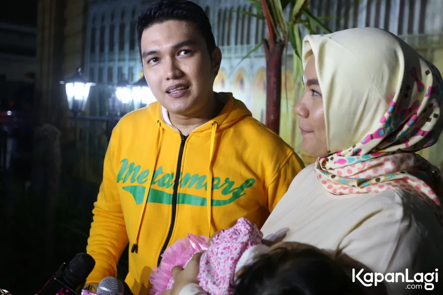 Aldi Taher pilih umrah meski tanpa istri dan anak © KapanLagi.com®/Budy Santoso