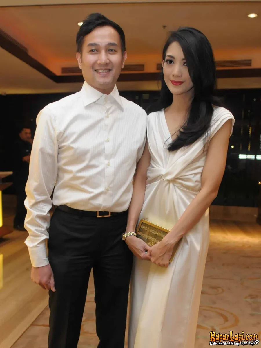 Ririn dan Dwi Ariyanti kompak dengan busana yang matching. ©KapanLagi.com®/Bayu Herdianto