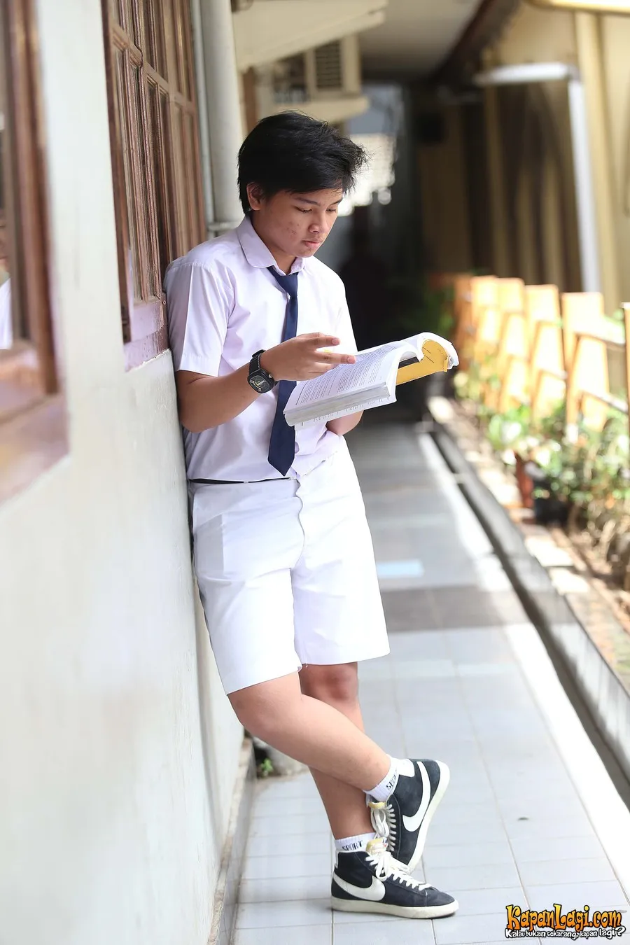 Demi menghadapi Ujian Nasional, selain fokus belajar, Aldi juga menginap di hotel dekat sekolah. ©KapanLagi.com®/Budy Santoso