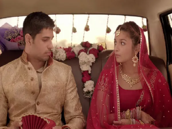 Alia dan Sidharth jadi pengantin baru dalam iklan salah satu brand minuman bersoda @filmibeat.com