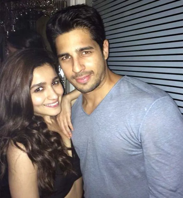 Kedekatan Alia Bhatt dengan Sidharth Malhotra @bollywoodlife.com