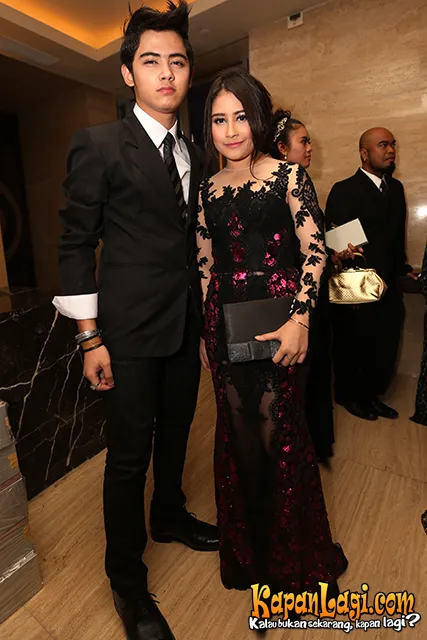 Aliando dan Prilly Latuconsina berbusana elegan. / KapanLagi.com®
