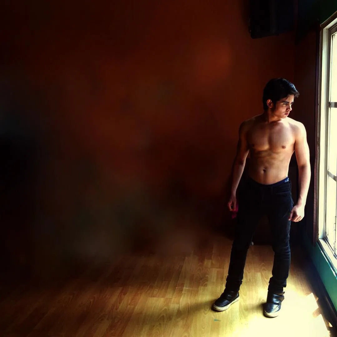 Aliando pamer chocolate abs © instagram.com/aliandooo