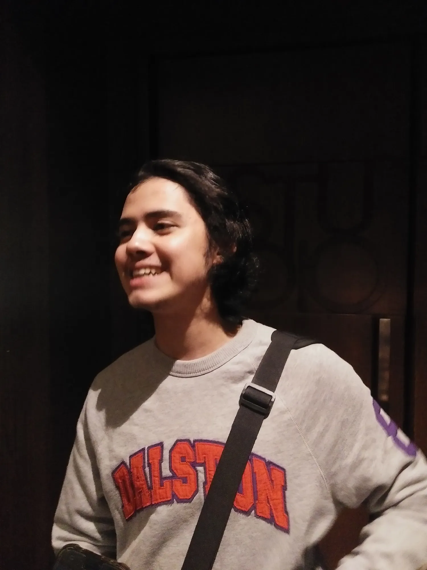 Ali sedang sibuk dan fokus pada film terbarunya © KapanLagi.com®/Nuzulur Rakhmah