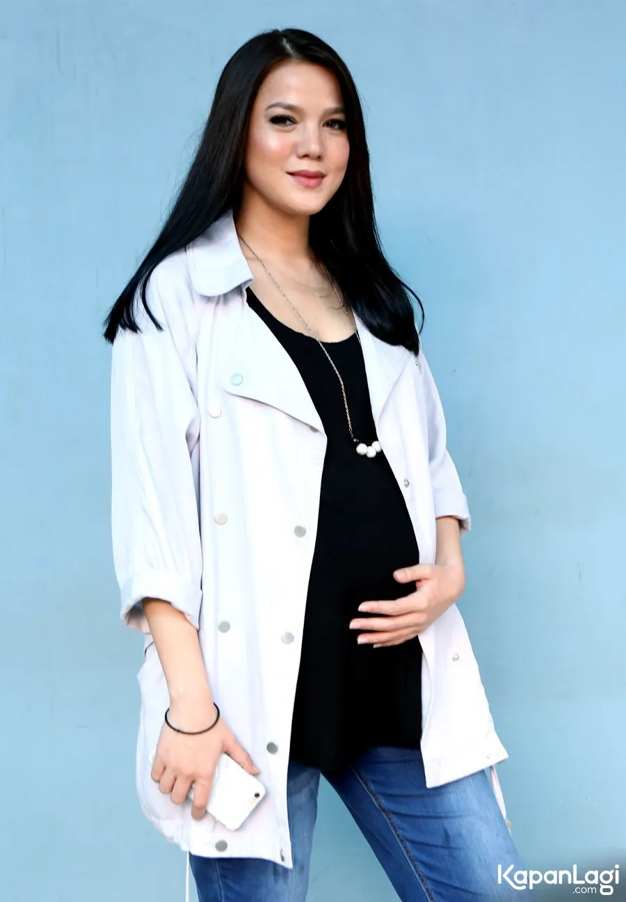 Alice Norin tengah hamil 8 bulan. ŠKapanLagi.com/Agus Apriyanto