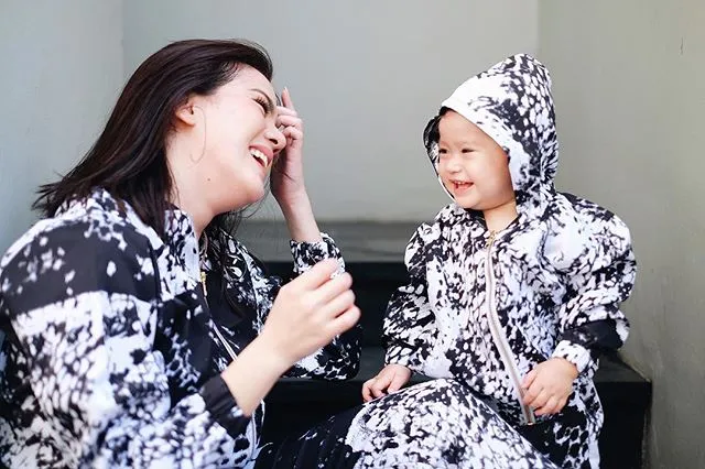 Kebersamaan hangat Alice dan Baby Alita yang bikin tersenyum! Credit: instagram.com/alicenorin