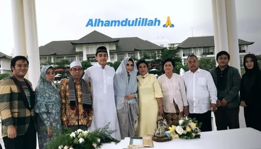 ©instagram.com/theisakhan