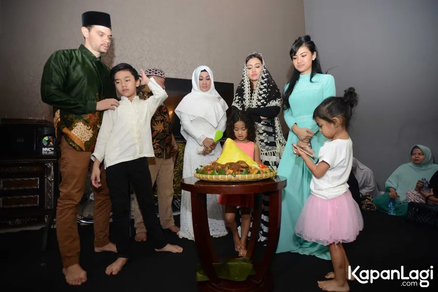 Keluarga Julia Perez © KapanLagi.com®/Bayu Herdianto