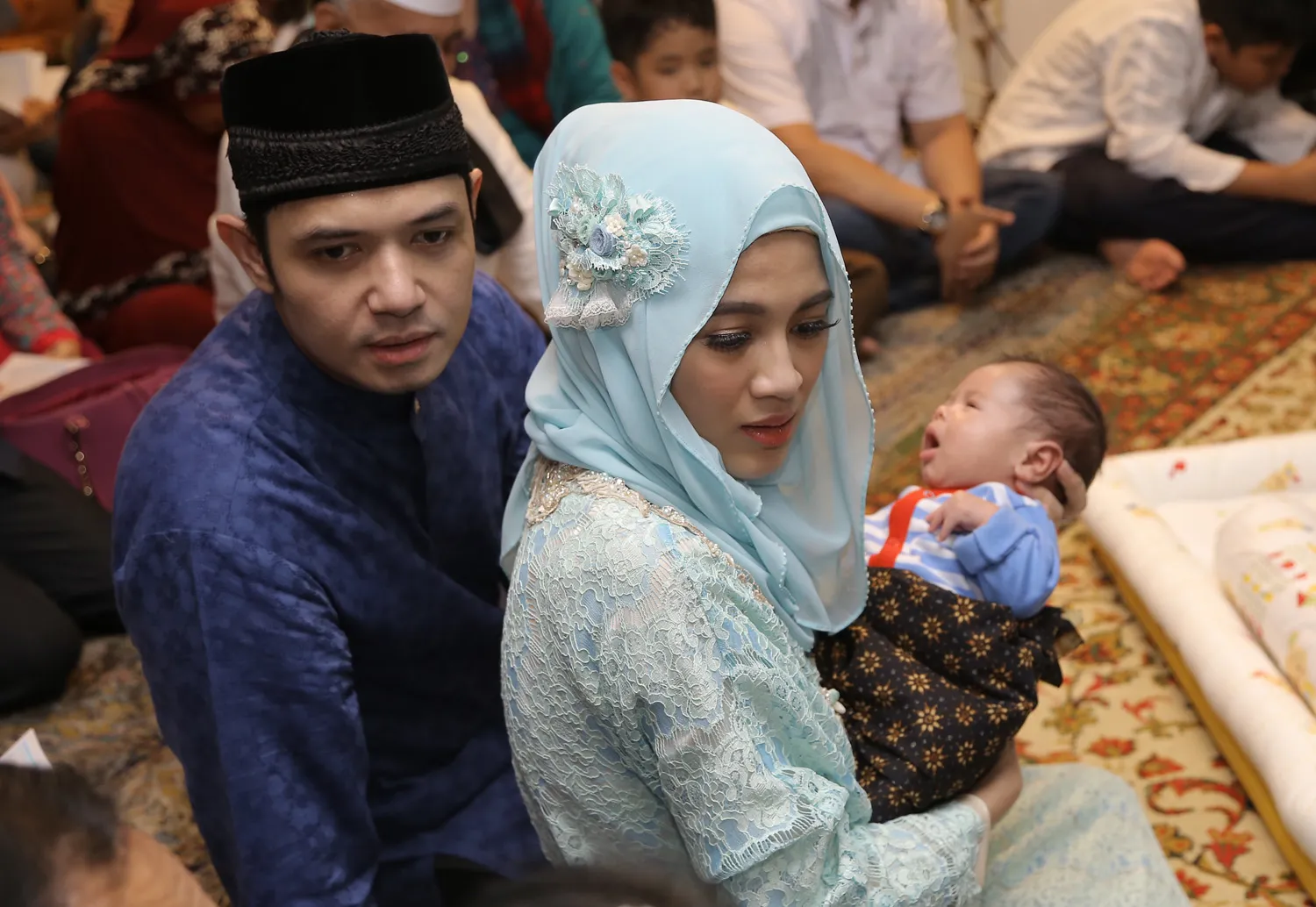 Dude dan Alyssa menggelar aqiqah anak. ©KapanLagi.com®/Bayu Herdianto