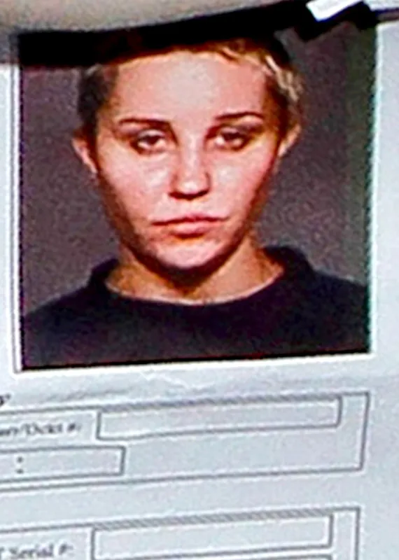 Foto Mugshot Amanda Bynes @ huffingtonpost.com