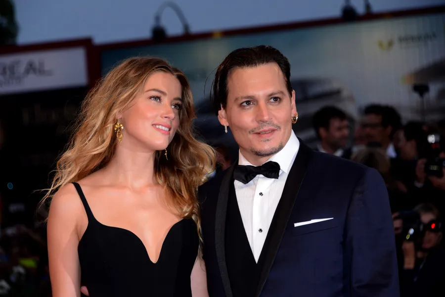 Amber Heard dan Johnny Depp cerai © Splashnews.com